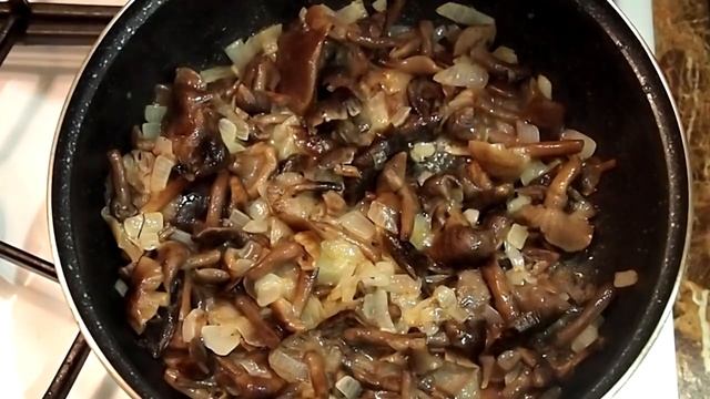 КАРТОШКА С ГРИБАМИ! Жарим и наслаждаемся!! смотреть онлайн