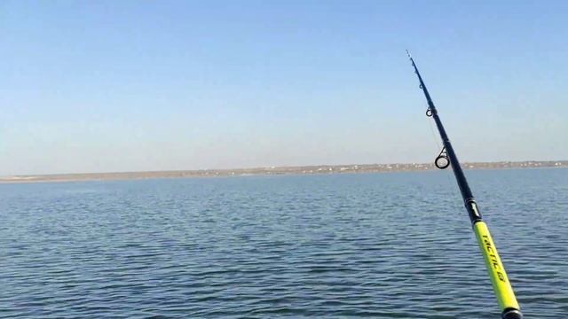 Окунь на Джиг-риг и отводной поводок. Ловля окуня с лодки. смотреть онлайн