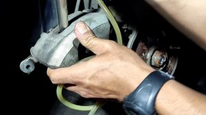 How to Change Brake Pads & Brake Fluid Flush - Honda Freed / L15A / GB3 / Brake Maintenance