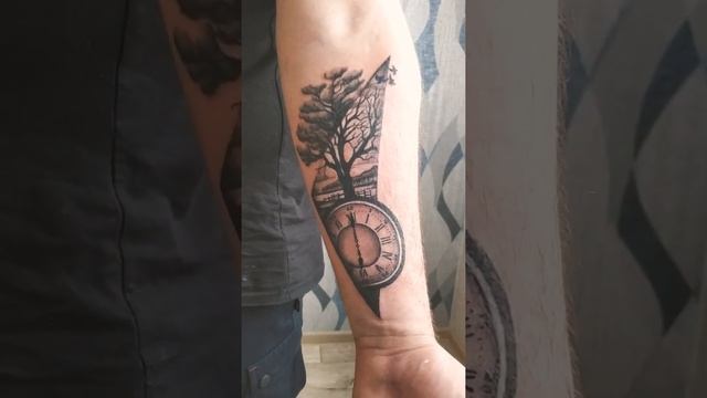 Татуировка часы смотреть онлайн