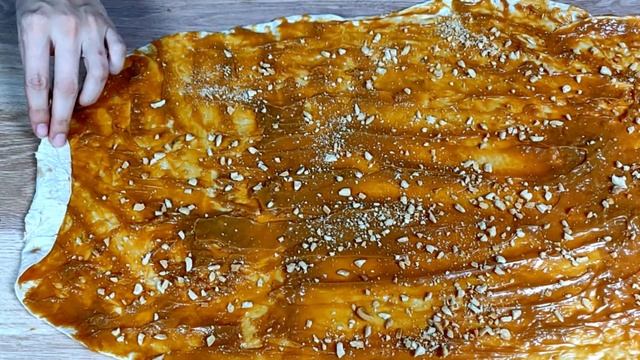 Вкусный десерт к чаю из лаваша и сгущёнки смотреть онлайн