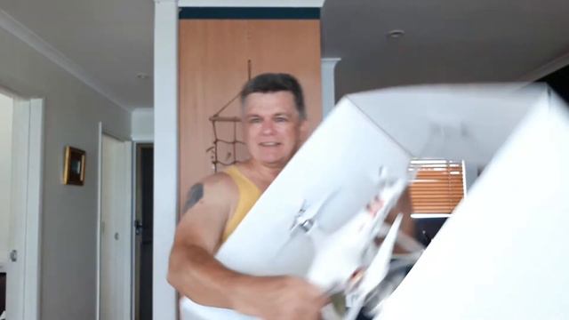 What Is Aussie Mark Doing With His Drone Now? смотреть онлайн