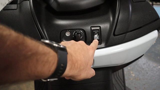 2014 Suzuki AN650 Burgman Exec, for sale @chrishallmotorcycles Doncaster смотреть онлайн