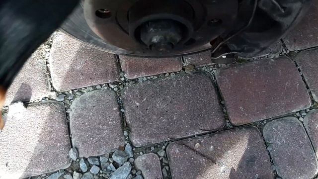 Посторонний звук скрип, скрежет звон в переднем колесе простая причина как оказалось смотреть онлайн