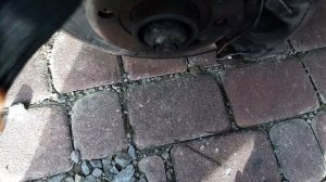 Посторонний звук скрип, скрежет звон в переднем колесе простая причина как оказалось