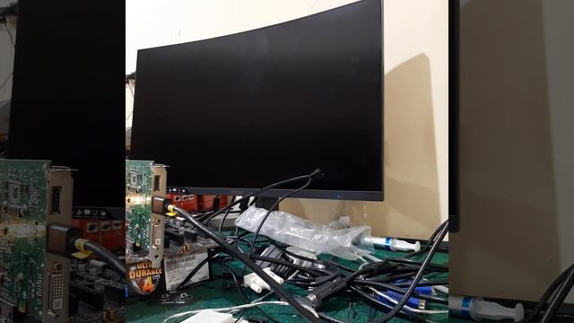 Nvidia Quadro FX1800 768 MB GDDR3 192 Bit,1913 смотреть онлайн