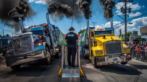 Драг рейсинг на грузовиках Trucks Drag Racing