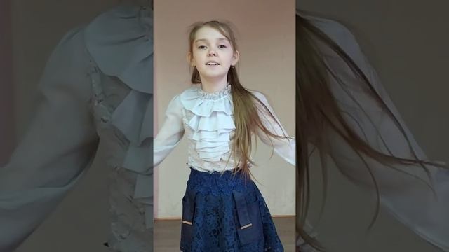 ЦДТ им. Г.И.Чикризовой. с.Сасыколи Галкина Софья.10 лет стихотворение Чулочки. М.Джалиль смотреть онлайн