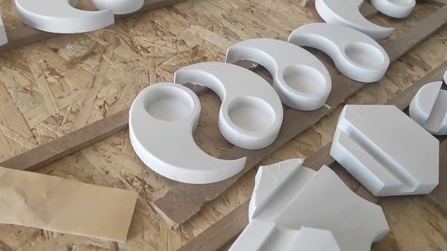 Заготовки под подсвечники, подставки для телефона, выполнены из дуба с покрытием белая эмаль смотреть онлайн