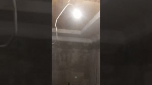 Как правильно подмазать стыки потолочных плинтусов,Багетов!