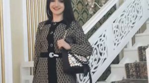 Нигора Холова бо духтараш дар Дубай.
