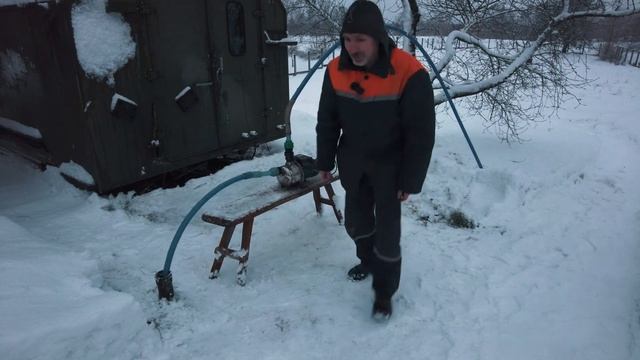 Скважина зимой! Восстанавливаю колонку! смотреть онлайн