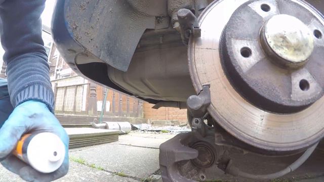 Replacing Rear Brake Pads Peugeot 307 смотреть онлайн