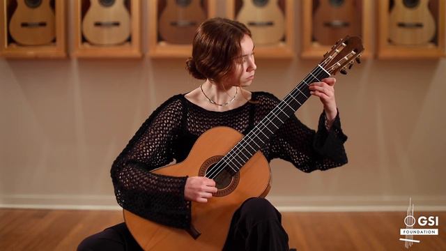 Elle Davisson performs "Sonata Giocosa: II. Andante Moderato" on a 2003 Jean-Noel Rohe guitar смотреть онлайн