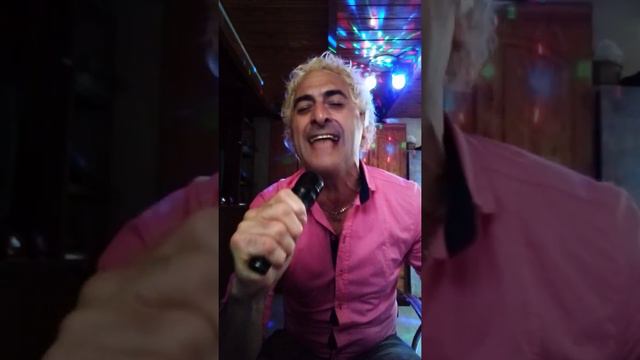 Luis Miguel,por debajo de la mesa(cover) смотреть онлайн