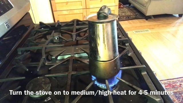 HOW TO MAKE ESPRESSO WITH THE BIALETTI VENUS MOKA POT | Stovetop Coffee Brewing | Strong Coffee смотреть онлайн