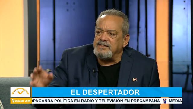 Alfonso Rodríguez dice había "botellas" cuando llegó al consulado смотреть онлайн