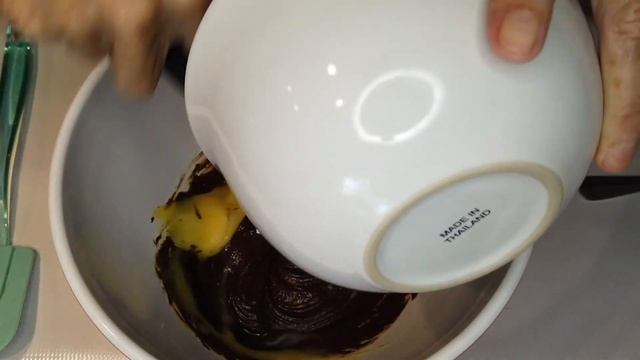 Шоколадный мусс — простой в приготовлении и вкусный десерт смотреть онлайн