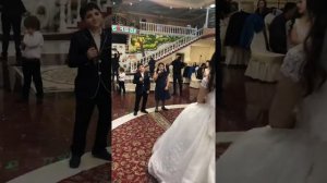 Дети поют на свадьбе брата