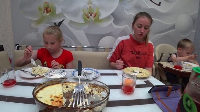 МУКБАНГ ОЧЕНЬ ВКУСНАЯ  ТВОРОЖНАЯ ЗАПЕКАНКА