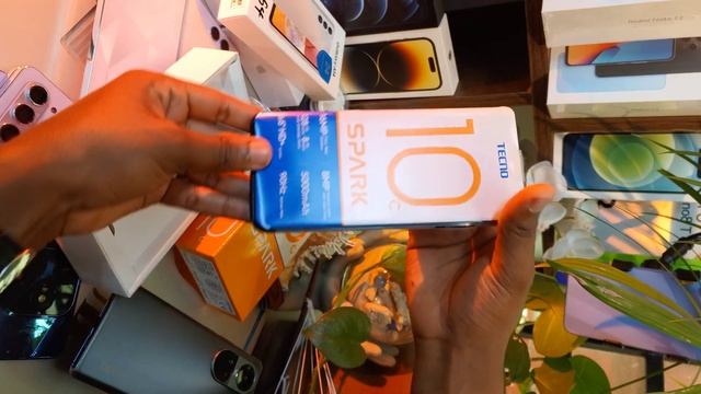 TECNO SPARK 10 C UNBOXING let's find out what's in the box... смотреть онлайн