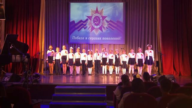 Москва поет песни победы смотреть онлайн