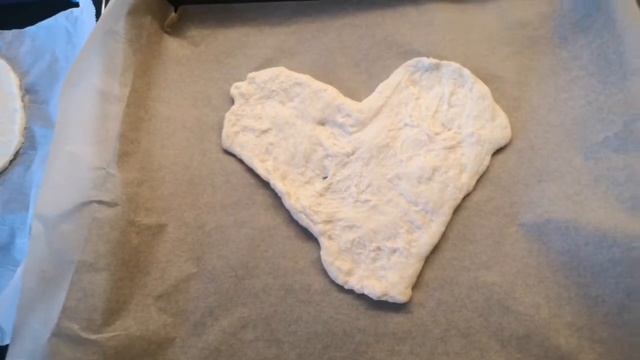 Valentine's Day cz. 2 | Pizza w kształcie serca, Truskawki, Deser, Victoria's Secret смотреть онлайн
