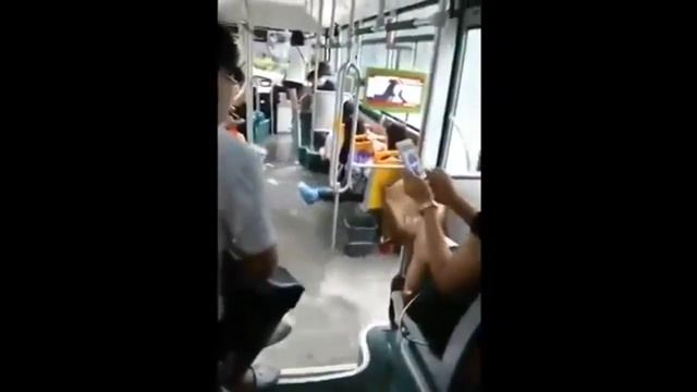 Автобус затопило смотреть онлайн