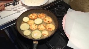 Как вкусно пожарить кабачки. Жареные кабачки с чесноком и майонезом. Что приготовить на ужин