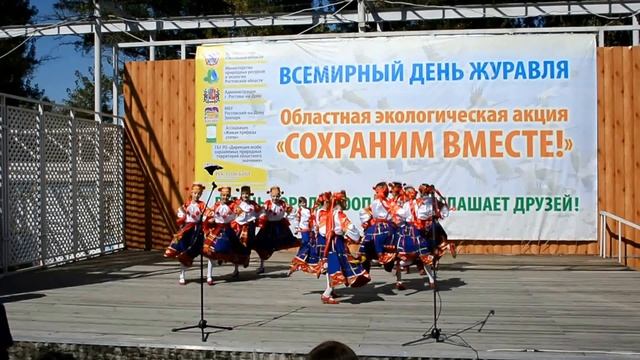 Ансамбль "Лебедушки" - танец "Белгородская игровая" - Всемирный день Журавля (11.09.2016) смотреть онлайн