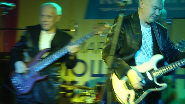 Поющие Гитары "Цыганочка" (live) смотреть онлайн