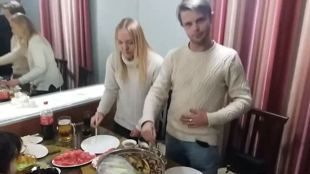 Жрём в Китайском Ресторане