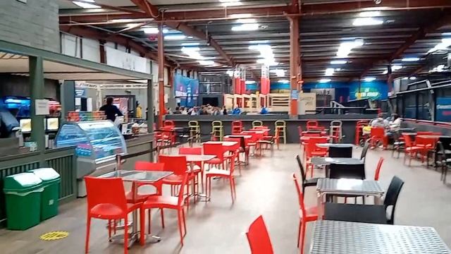 На батутах в JumpZone в Дублине. Вклеить фото детей в паспорт. Каштан - из Украины? Мой путь Надежд смотреть онлайн