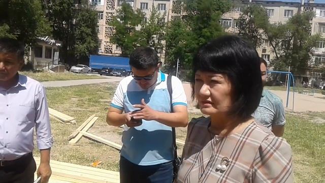 Встреча жителей 10 мик-ра с депутатом часть 2 смотреть онлайн