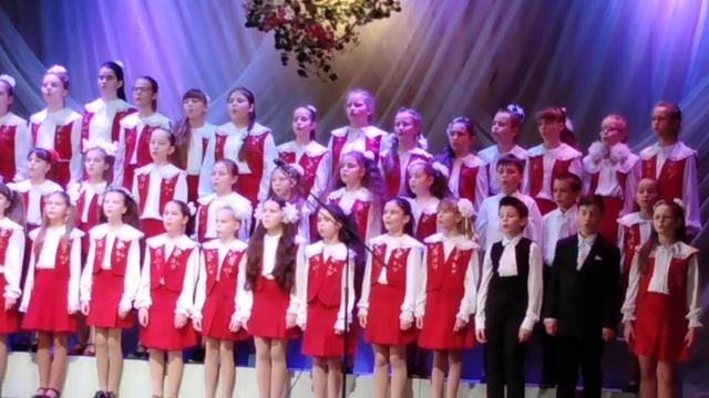 "Улица мира" Музыка ?: А.Пахмутова Слова ?: Н.Добронравов смотреть онлайн