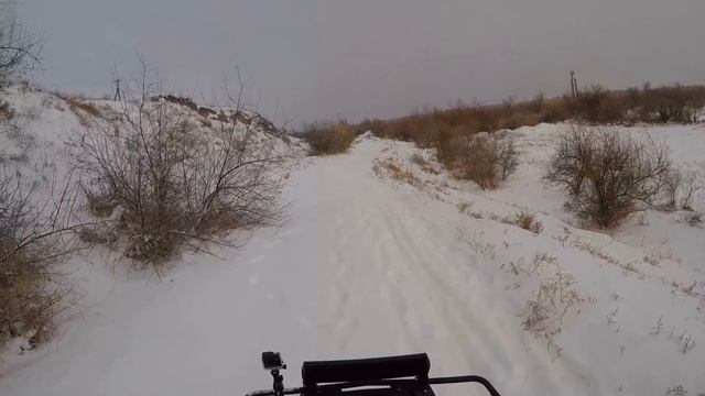 Зимой на квадроцикле по с.Кизомыс (Херсонская область) \ 5.01.2017 \ квадроцикл cf moto x8 смотреть онлайн