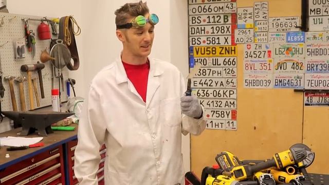 МОЛОТОК-УБИЙЦА СВОИМИ РУКАМИ и прочие трюк смотреть онлайн