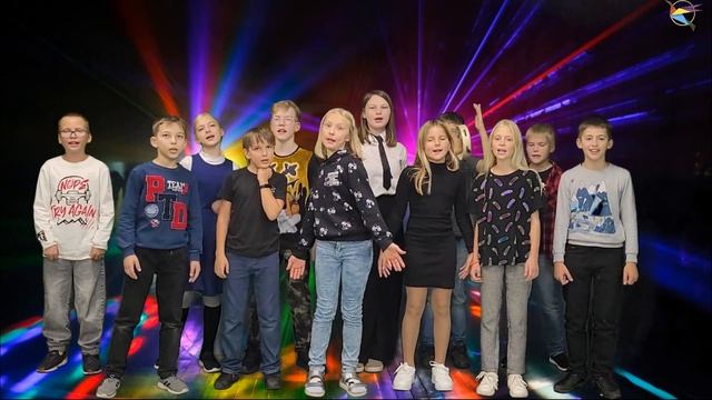 С ДНЁМ УЧИТЕЛЯ! (Песня от 3 и 5 групп) смотреть онлайн