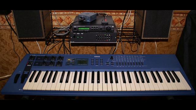 Valerie Dore - Get Closer cover by Tamás Vecsey смотреть онлайн