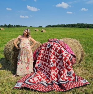 В руках Наталии Зубковой из Москвы лоскутки превращаются в волшебные изделия