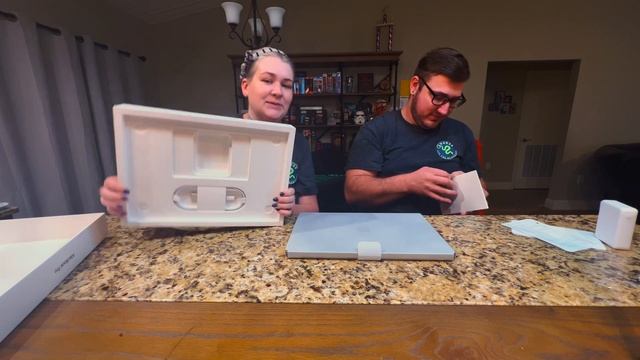 Unboxing The New MacBook Pro M1 Max