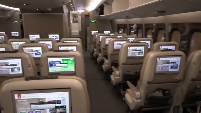 Emirates NEW Premium Economy - What's it really like? смотреть онлайн