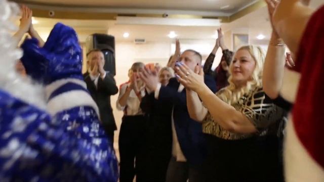 Веселый корпоратив в Омске "Пятерочка выручает!!!", ведущая корпоратива Иванова Татьяна смотреть онлайн