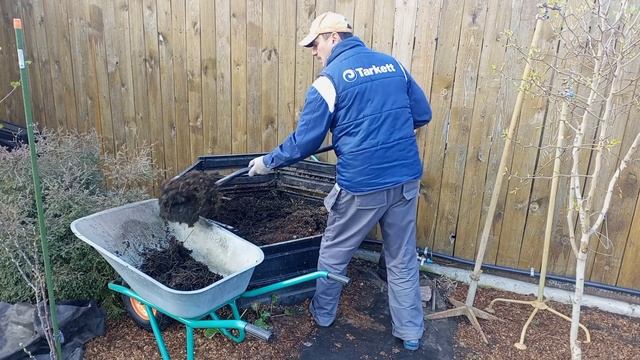 Зачем три КОМПОСТЕРА для травы смотреть онлайн