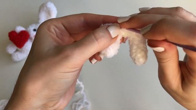 Зайка с сердечком крючком. Мастер-класс смотреть онлайн