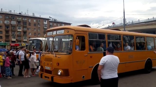 РетроРейс автобус ЛИАЗ-677м смотреть онлайн