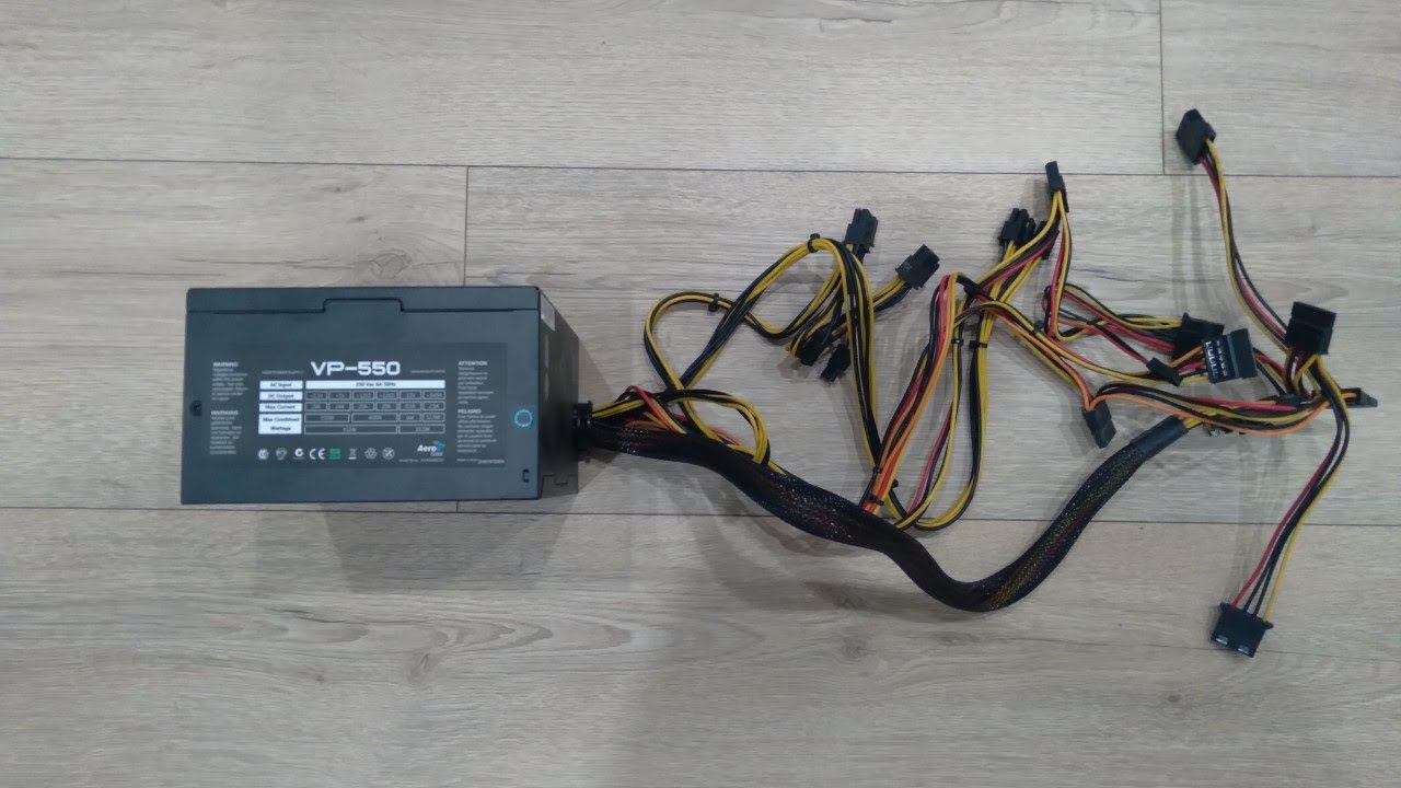 Обзор внешнего вида блока питания Aerocool VP 550 смотреть онлайн