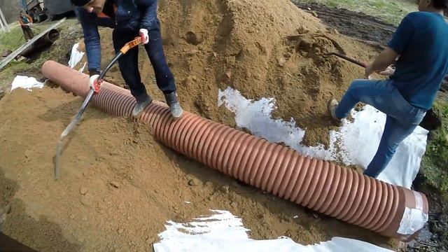 въезд, заезд на участок с площадкой для парковки, демонтаж старого заезда, работа мини-экскаватором смотреть онлайн