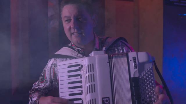 Daniela Gyorfi  ❌ FloRIN Vos ❌ Paul Stanga - Bate tare toba mare [Oficial Video] смотреть онлайн