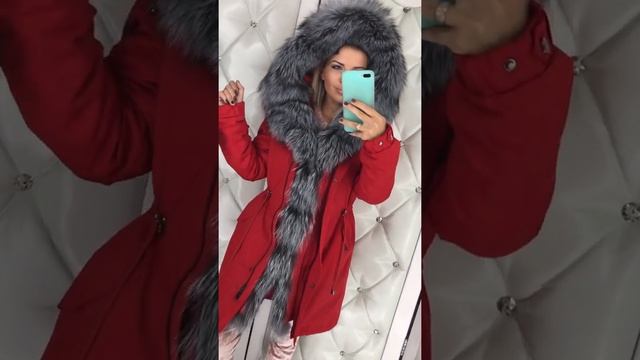 Красная парка с мехом чернобурки на верблюде смотреть онлайн